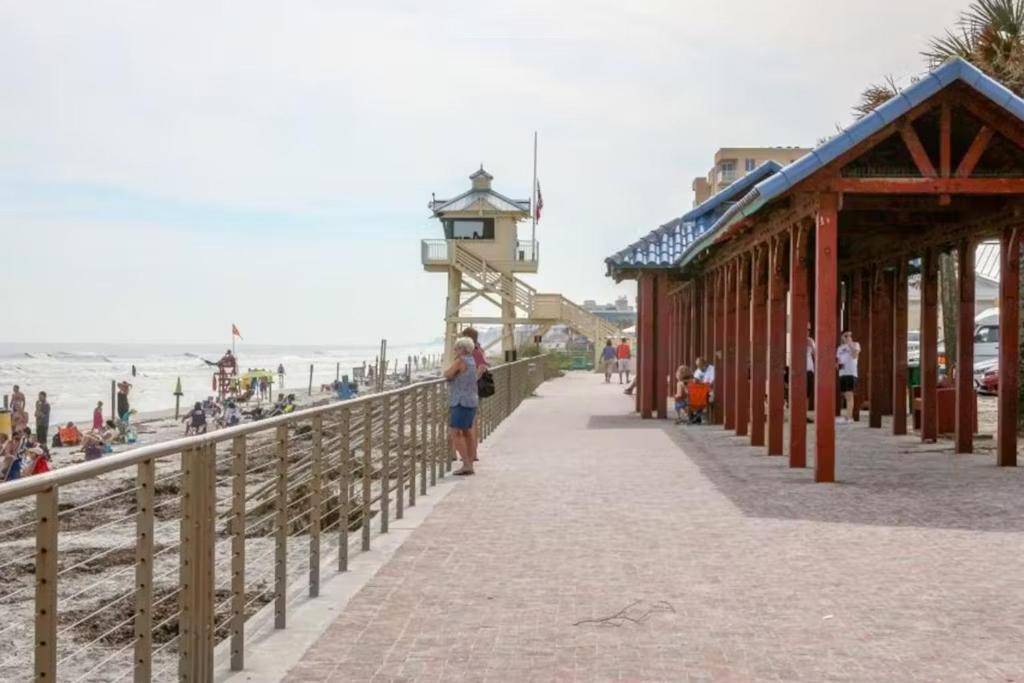 Recently Updated Oceanfront Condo! Views & A Pool ニュー・スマーナ・ビーチ エクステリア 写真