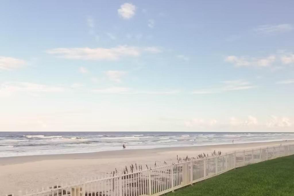 Recently Updated Oceanfront Condo! Views & A Pool ニュー・スマーナ・ビーチ エクステリア 写真